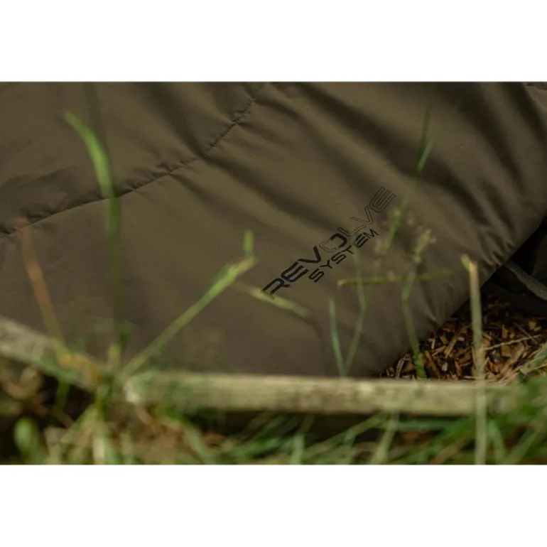 Bedchair Avid Carp Revolve System