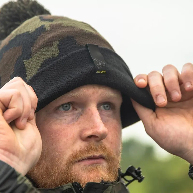 Avid Carp Bonnets, Tours De Cou & Gants^Bonnet Bobble Hat - Noir/Camo