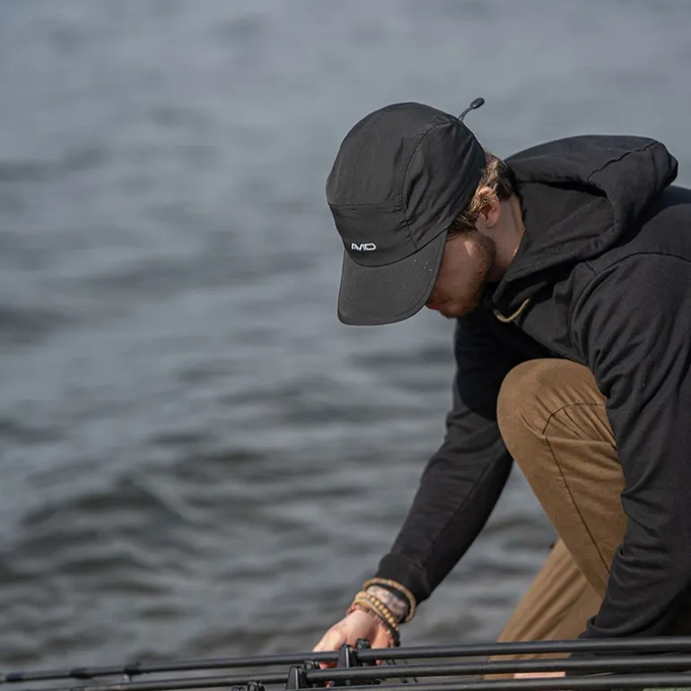 Casquette Avid Carp Stealth Black Waterproof 5-Panel Cap - Noir