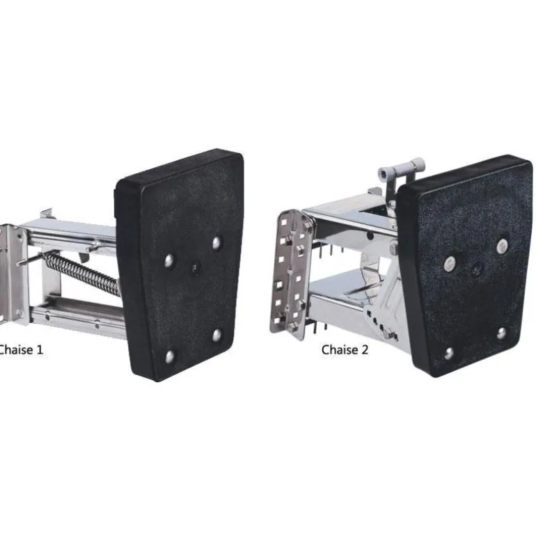 Chaises Inox, Tableau Plastique Plastimo
