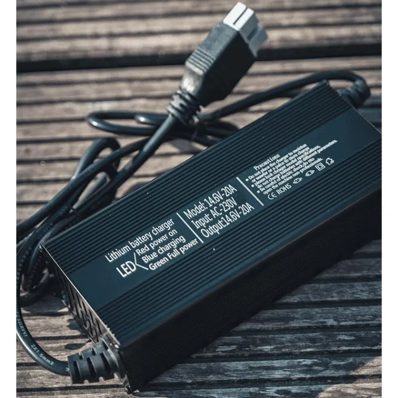 Voltacase Batteries & Chargeurs^Chargeur Lithium Lifepo4 14.6V 20A Pour Valise 50Ah